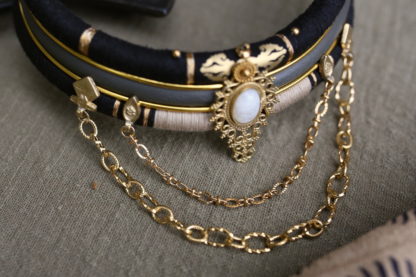 Collier “Sacred Moon”