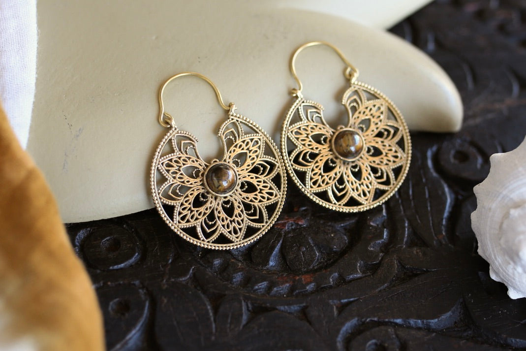 Boucle d'oreille en laiton