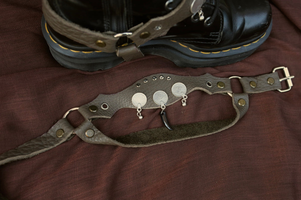 Boot Straps « Silver Trail »