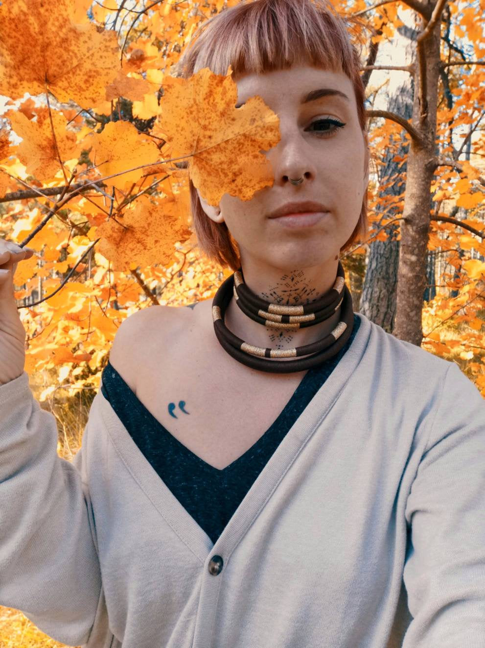 Collier tribal brown and gold