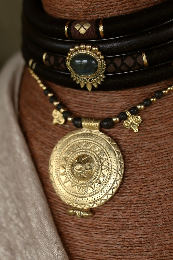 Collier a quatre rangs