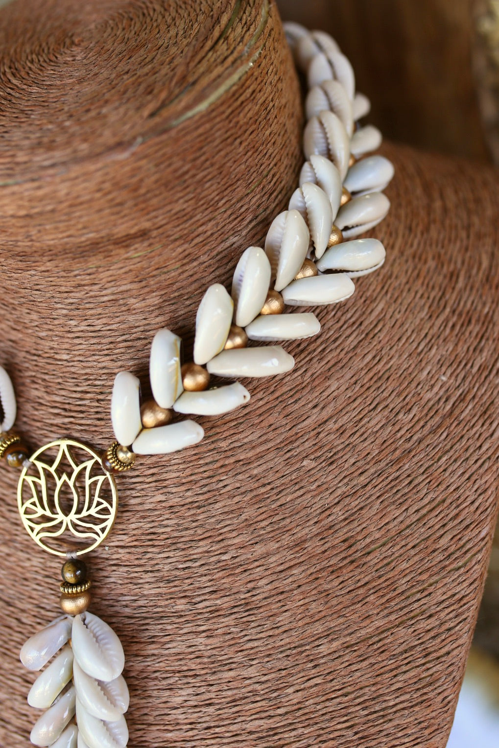 Lotus Spirit – Collier coquillages