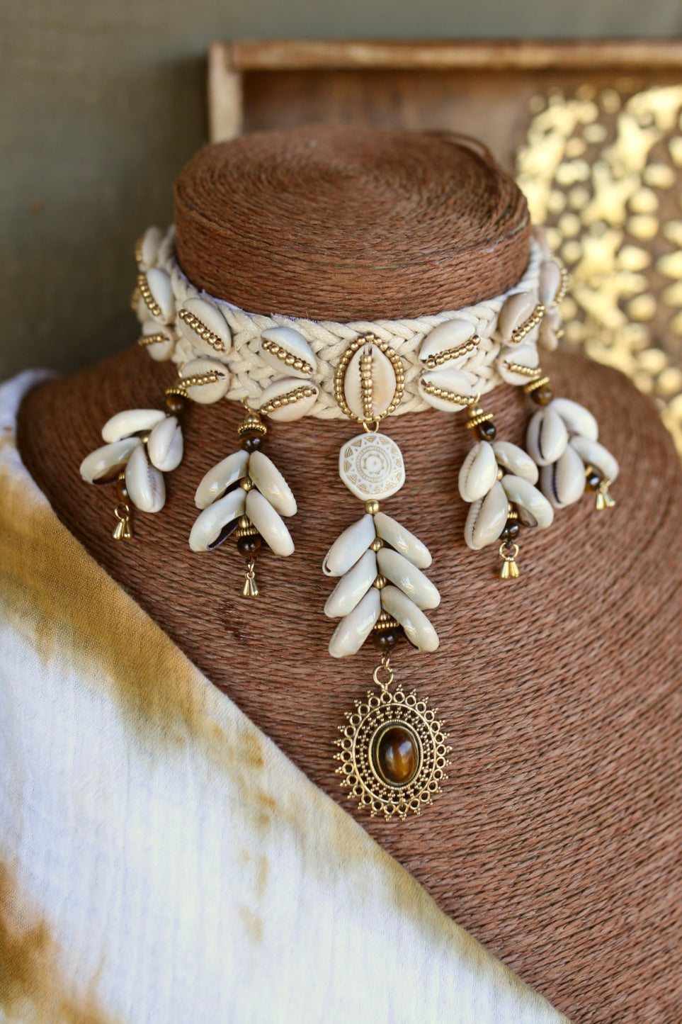 Shakti Shell – Ras de cou tissé