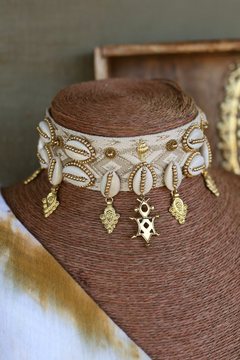 Sahara Queen – Ras de cou brodé