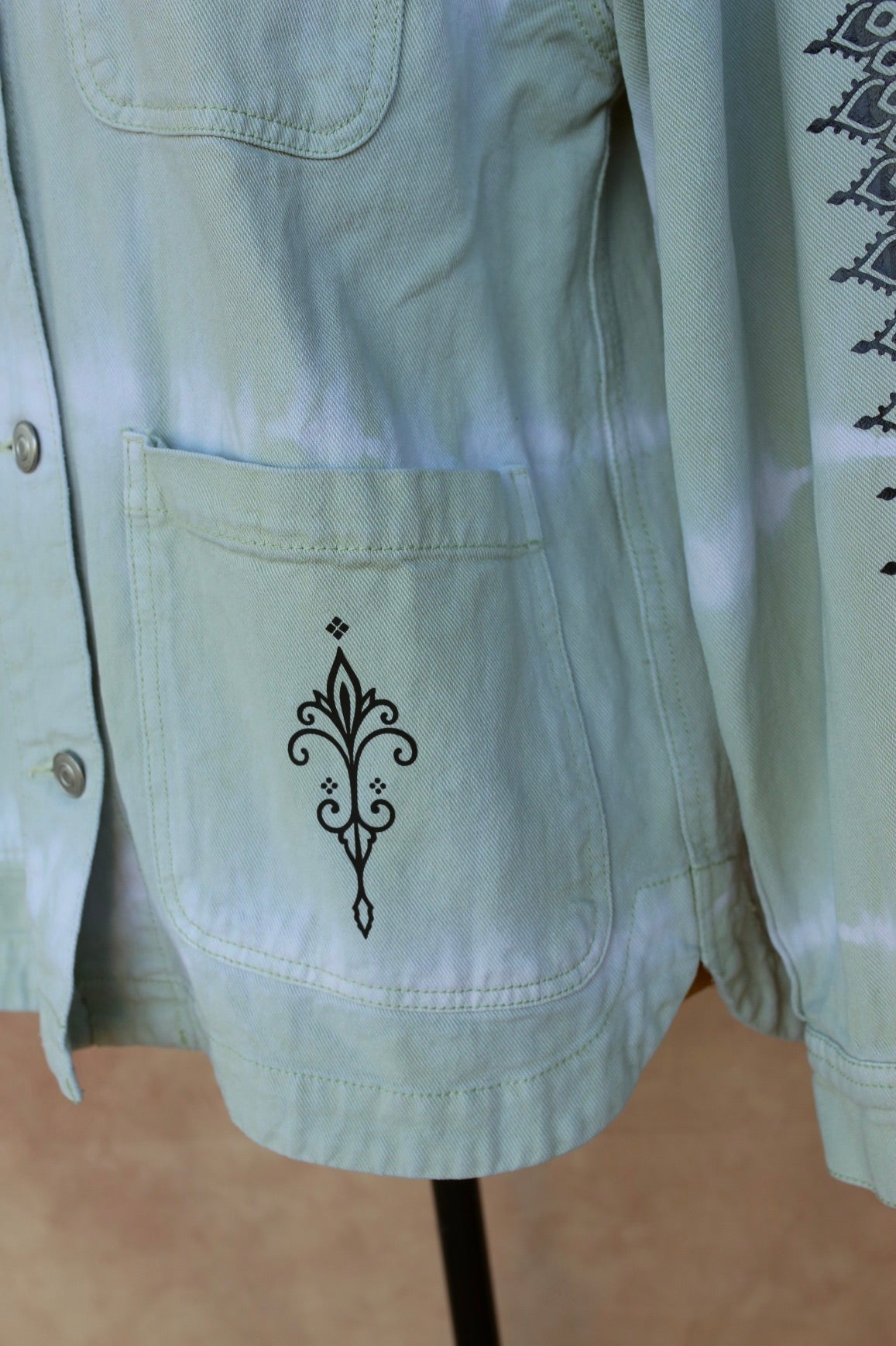 Veste en jean tie and dye