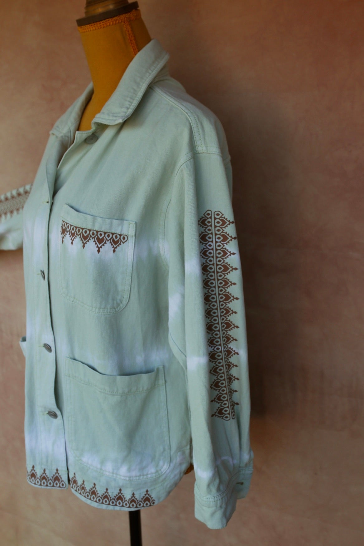 Veste en jean tie and dye