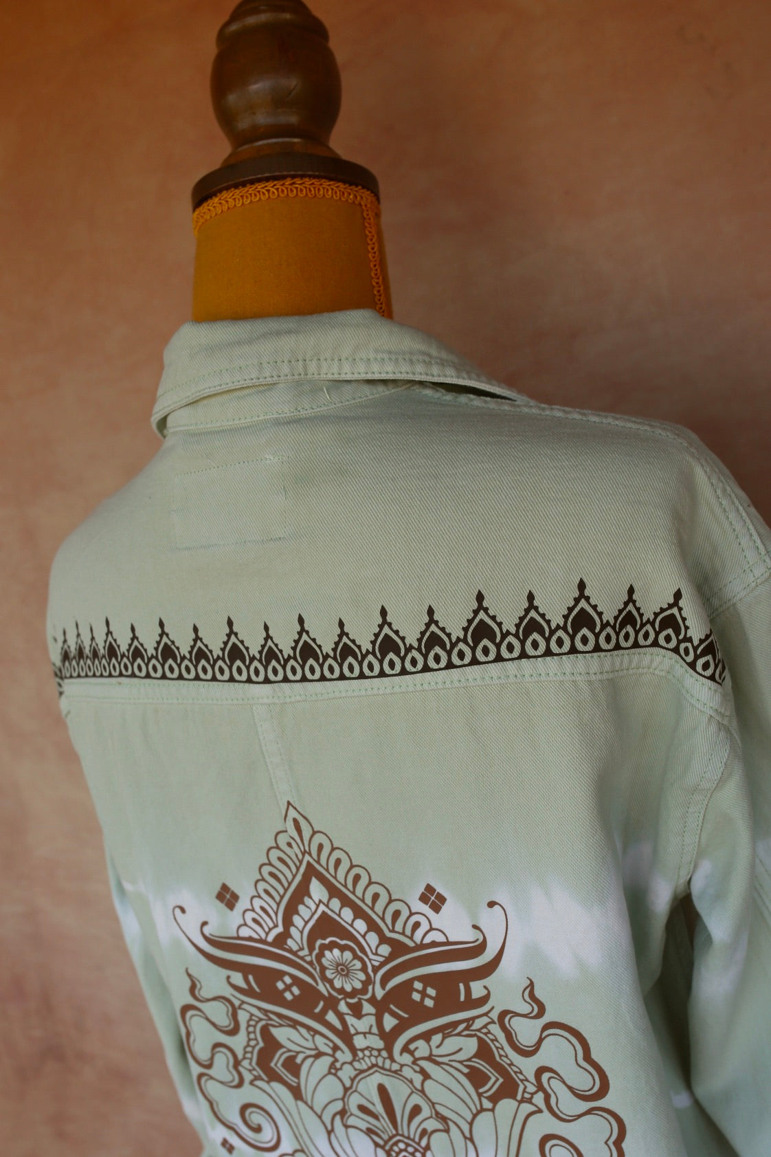 Veste en jean tie and dye