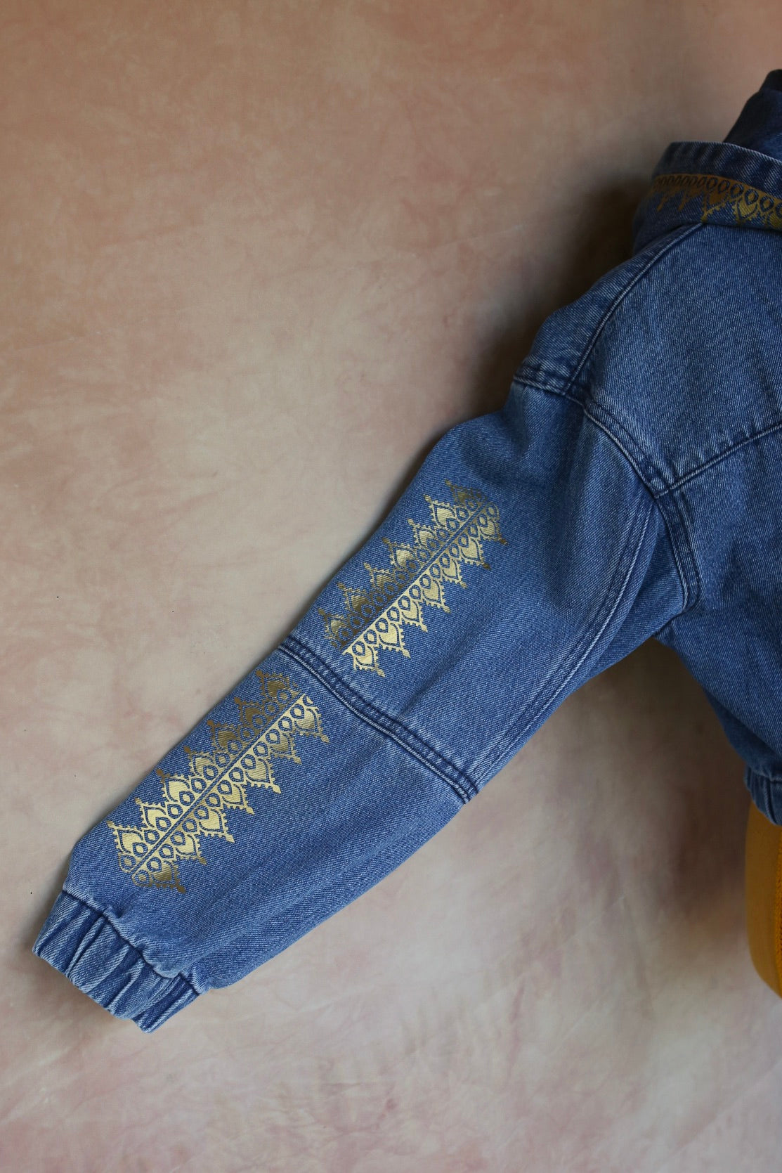 Veste en jean bleu à capuche