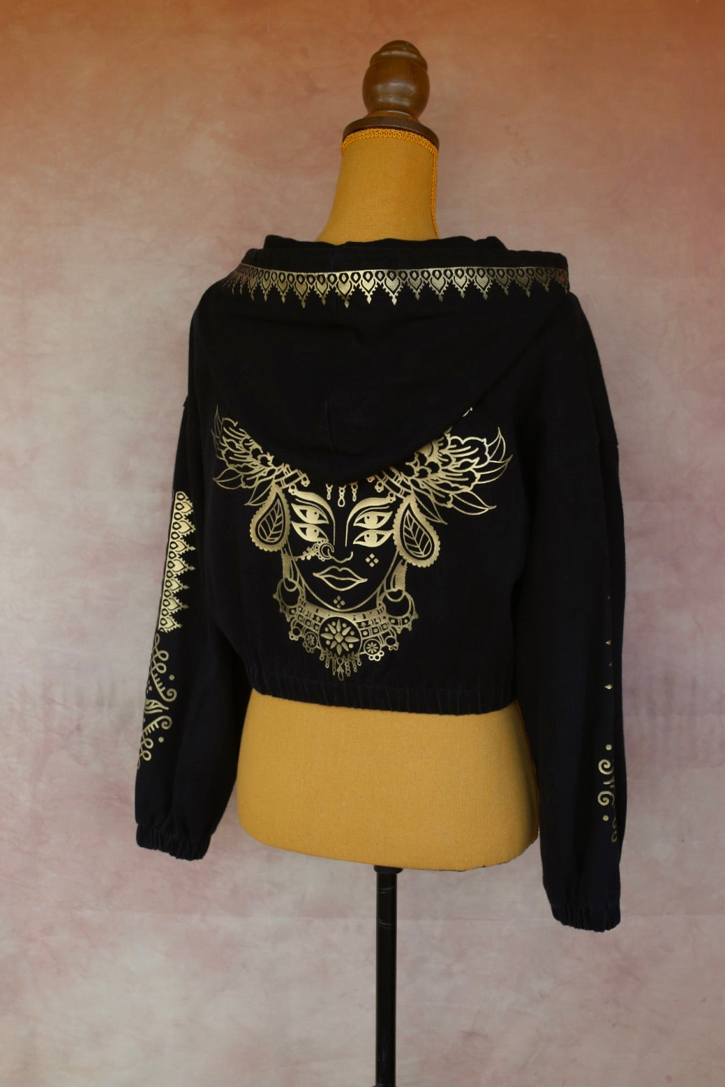 Veste en jean noire à capuche