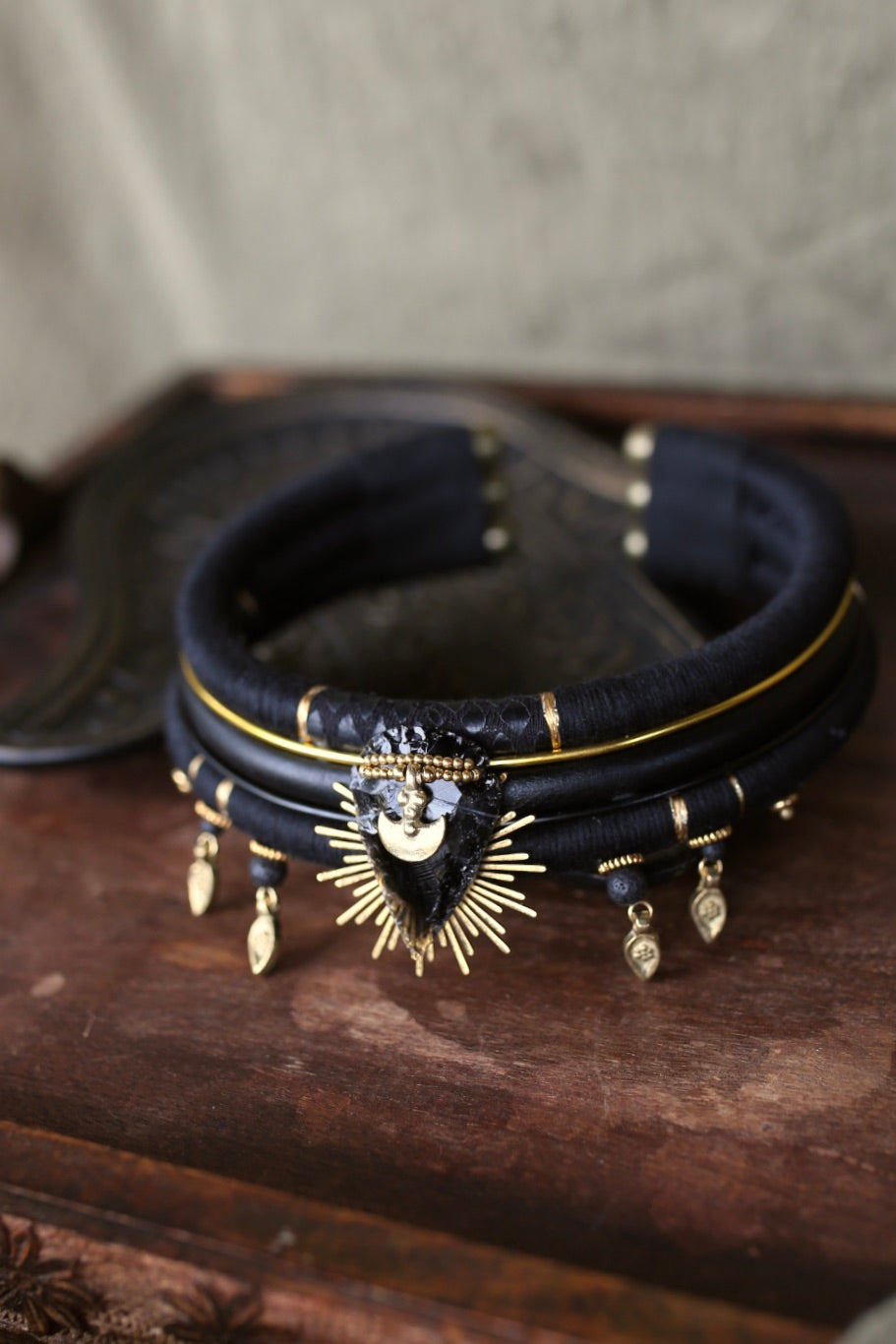 Collier Obsidian Sun Talisman