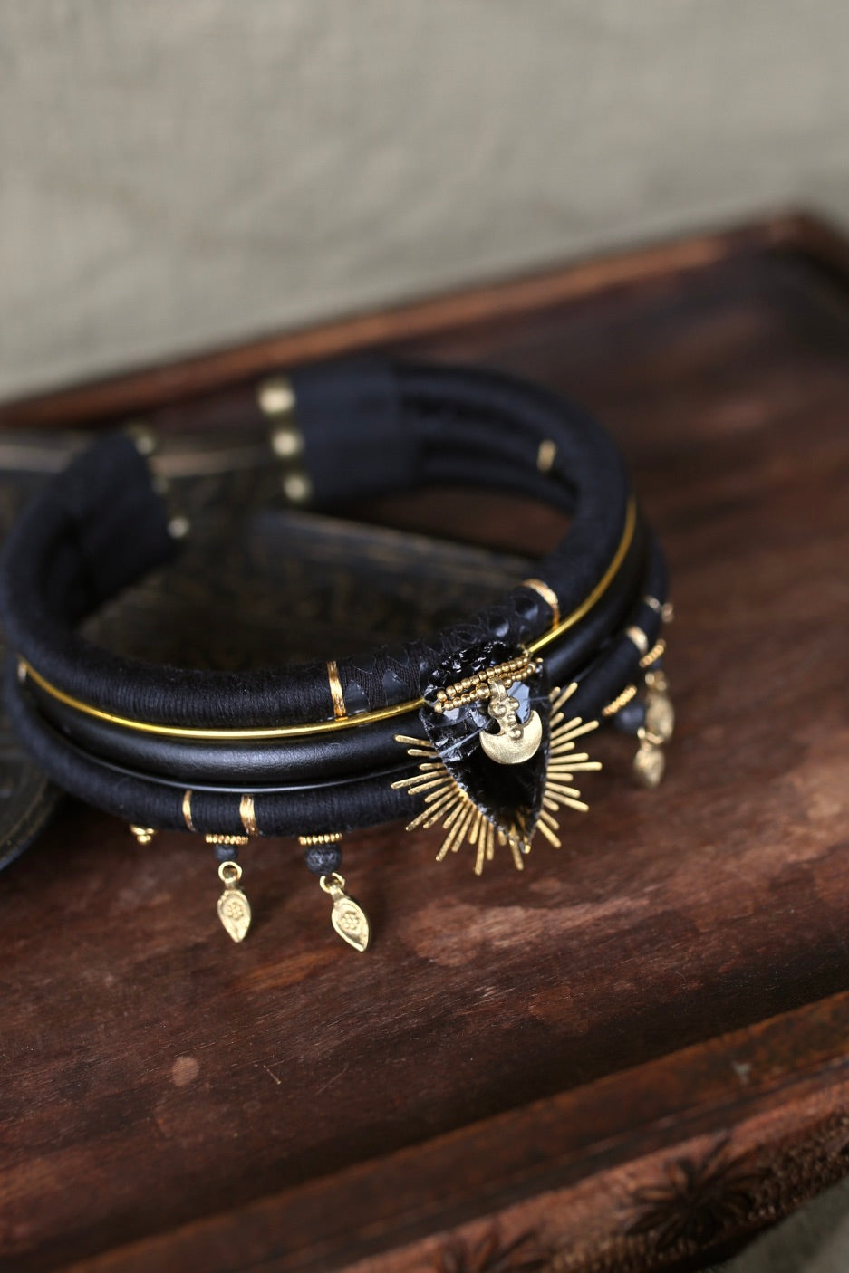 Collier Obsidian Sun Talisman
