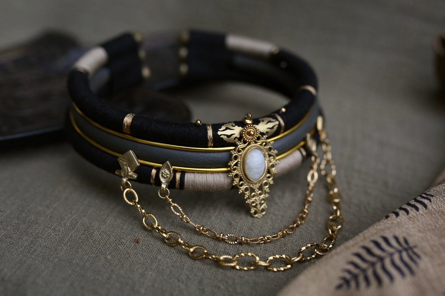 Collier “Sacred Moon”