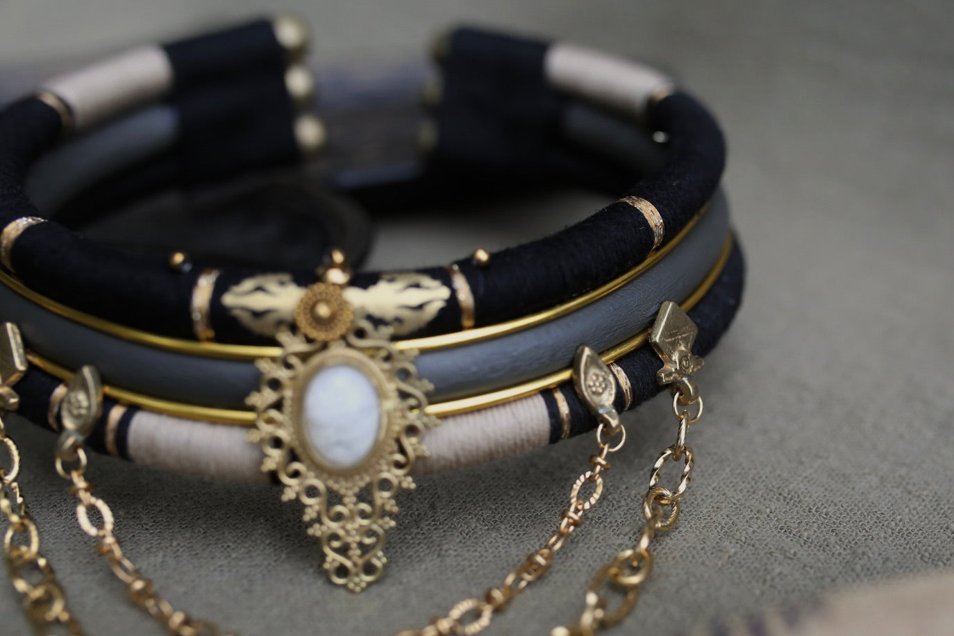Collier “Sacred Moon”