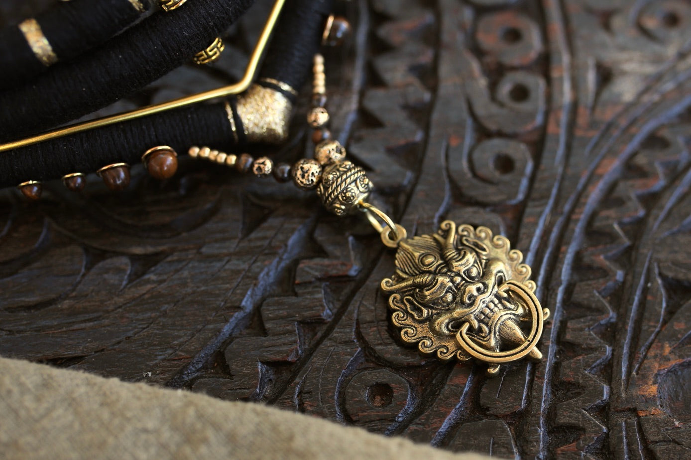 ❖ Tibetan Lion Doré