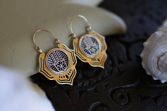 Boucle d'oreille en laiton