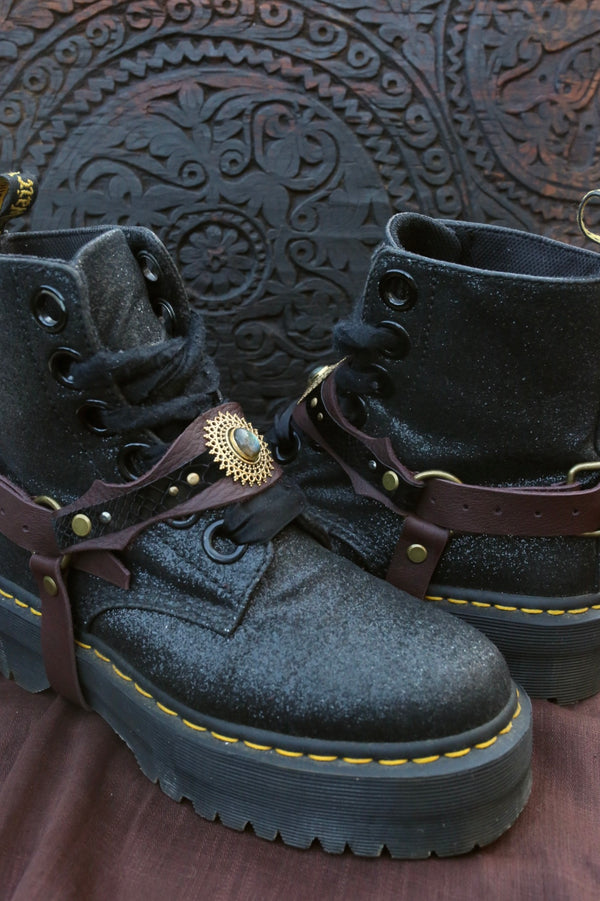 Boot Straps « Midnight Moon »