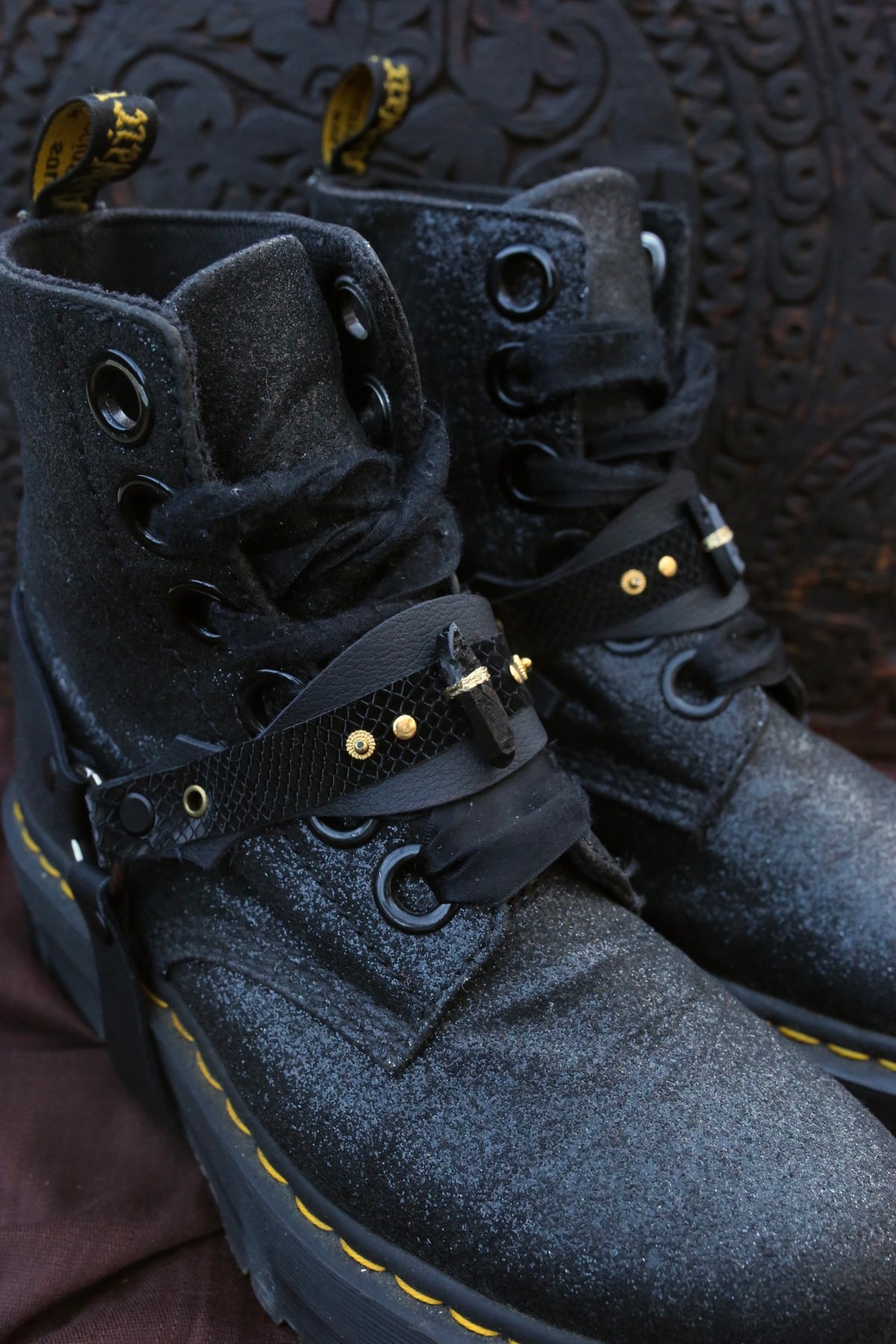 Boot Straps « Black Quartz »
