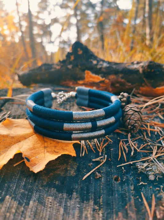 Collier tribal bleu